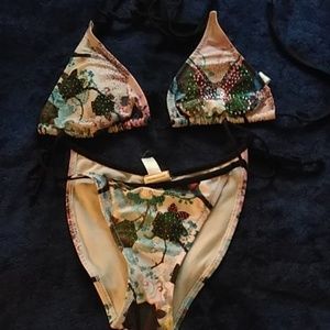 ✨5/$15✨ bundles only   Lega Beach bikini